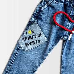 Trendy kids' jogger jeans blue-washed denim finish